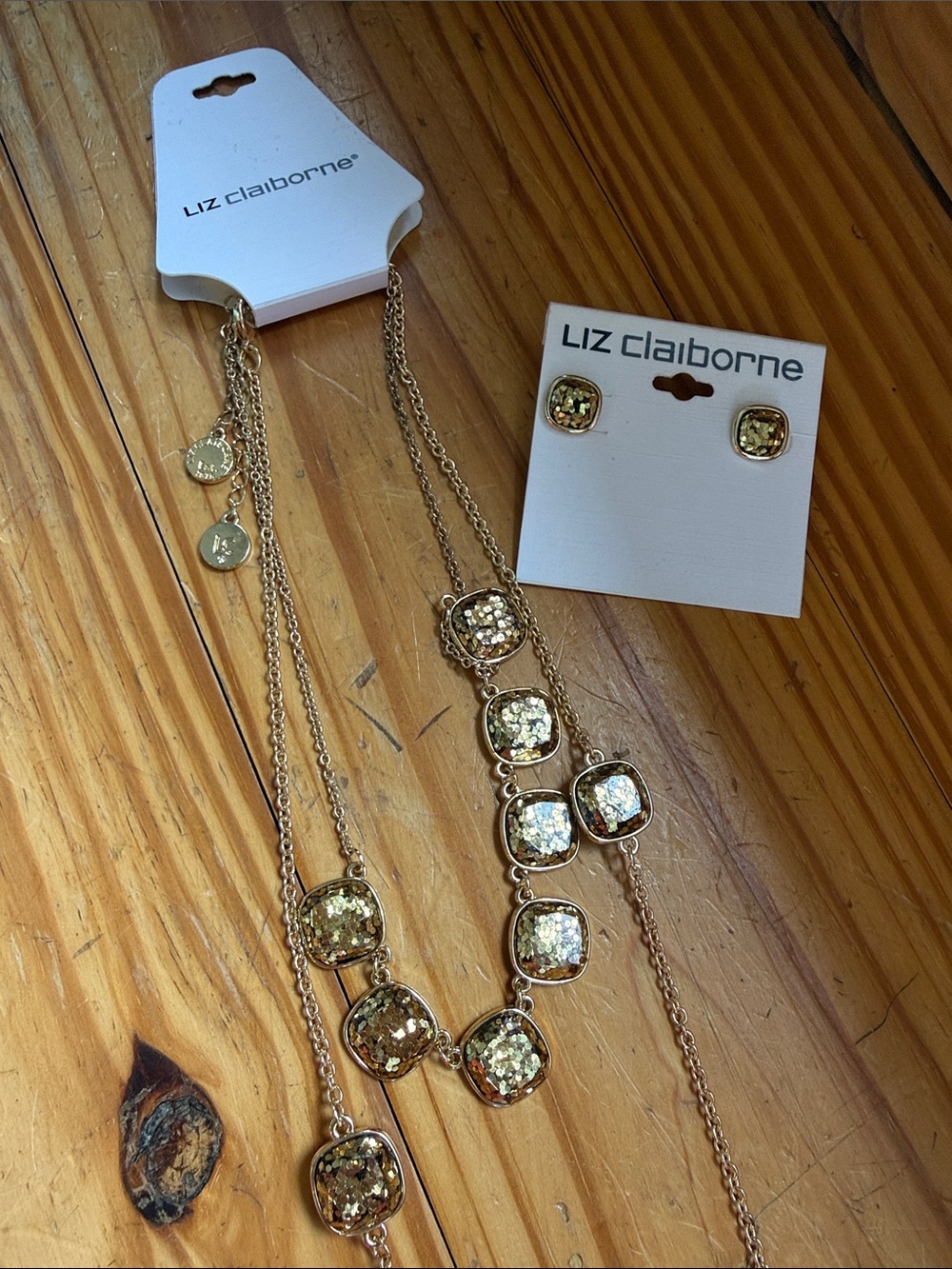 Liz Claiborne Gold-Tone Chain set Necklaces and earrings - Picture 2 of 2